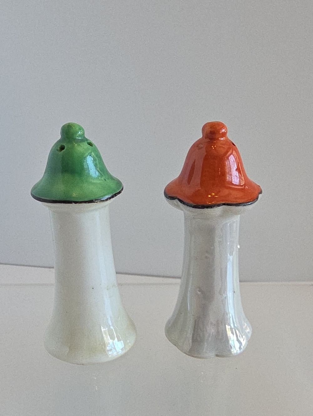 Lusterware Green Orange Salt & Pepper Shakers 3" Japan